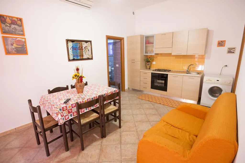 Hortensia House Cefalù 0*,